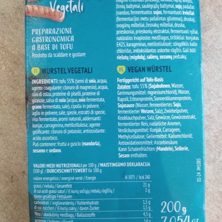 photo of Liveg Wurstel Vegetali shared by @francescovegan on  26 Aug 2024 - review