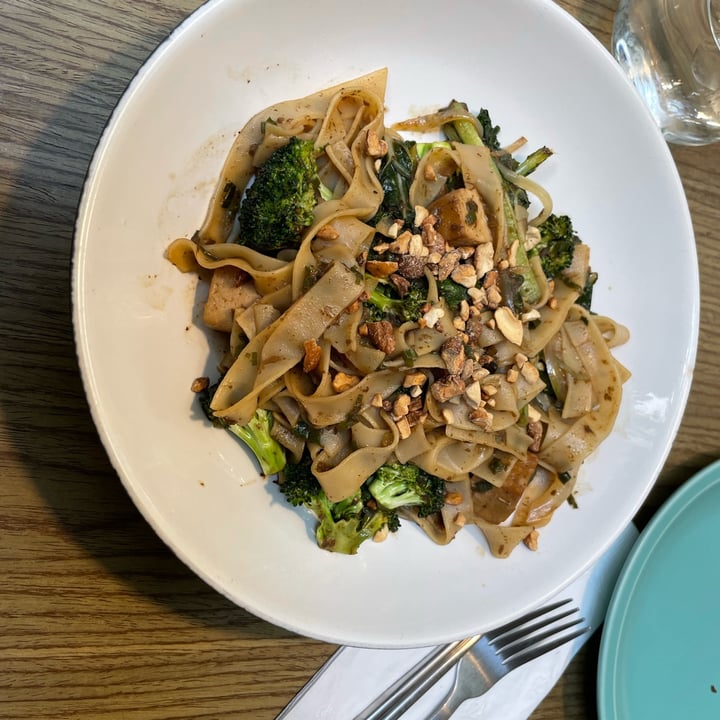 photo of Plantasia Pad See Ew shared by @maravwn on  17 Aug 2024 - review