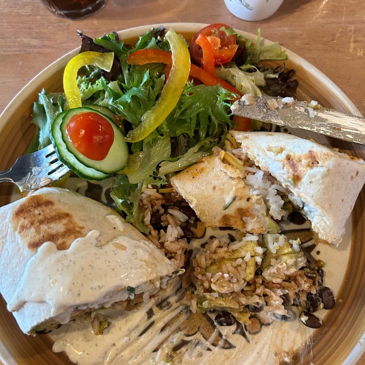 photo of Mad Cucumber Black Bean Burrito shared by @ele2 on  03 Jul 2024 - review