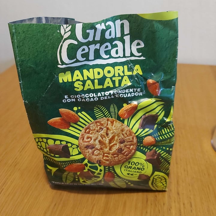 photo of Gran Cereale Gran Cereale mandorla salata shared by @tt8 on  25 May 2024 - review