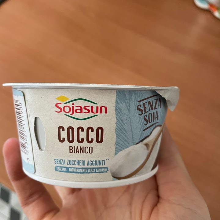photo of Sojasun yogurt a base di cocco senza soia shared by @veggiegaia on  23 May 2024 - review