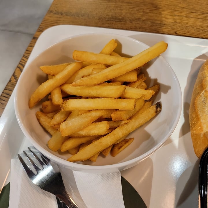 photo of La Place Patatas fritas shared by @demp on  30 Nov 2023 - review