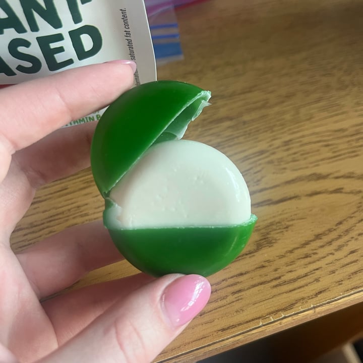 photo of Babybel Plant-Based Original Cheese Alternative shared by @emmamolteni on  26 Mar 2025 - review