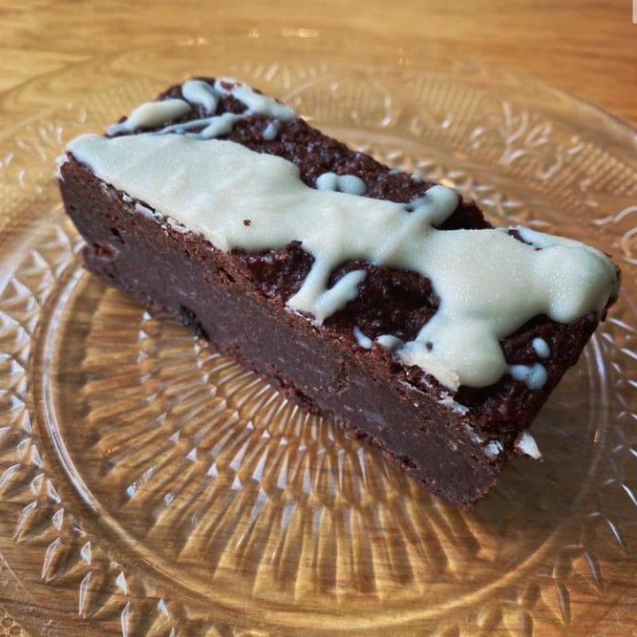 photo of The Harvest Chocolade Zwarte Bonen Brownie shared by @david- on  23 Apr 2024 - review