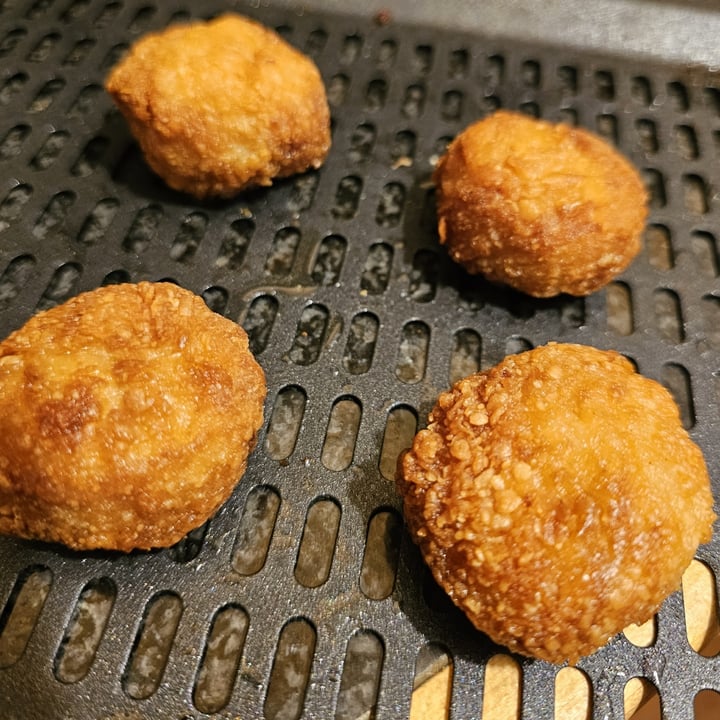 photo of Uwajimaya Japanese Plant-Based Chicken shared by @hanbanann on  05 Nov 2023 - review
