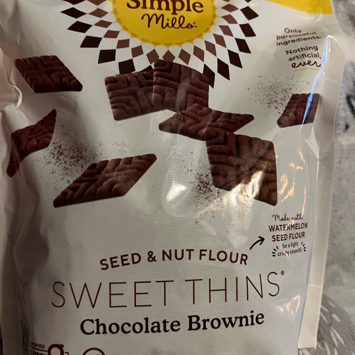 photo of Simple Mills Chocolate Brownie Sweet Thins shared by @allycat38 on  09 Oct 2023 - review