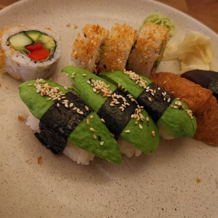 photo of Helens Sushi Vegan Sushi Selection shared by @thegluttonoussloth on  05 Oct 2024 - review