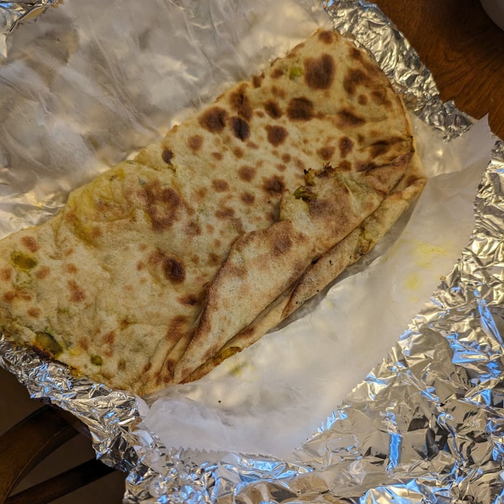 photo of Everest Cuisine Aloo Paratha shared by @edav334 on  25 Apr 2024 - review