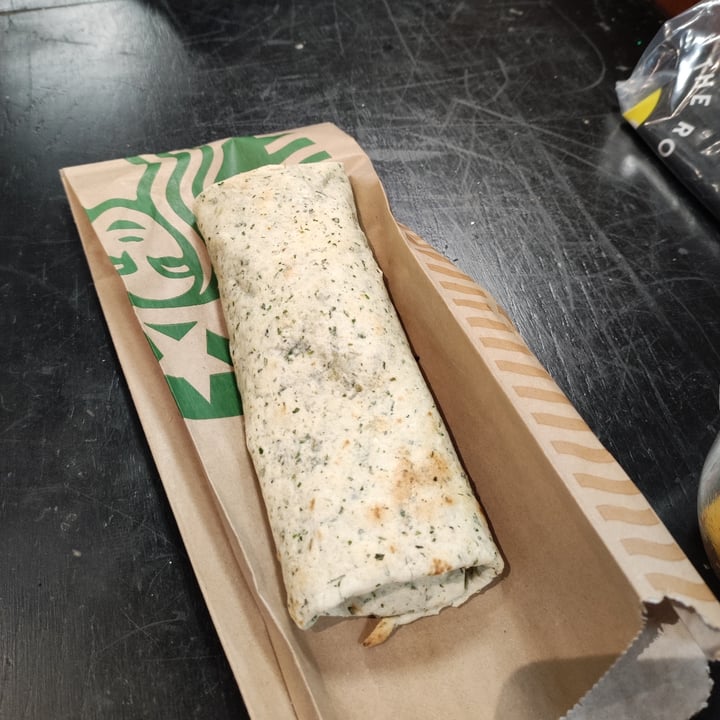 photo of Starbucks Coffee, Departures Plant-Based Breakfast Wrap shared by @luciacev on  10 Sep 2023 - review