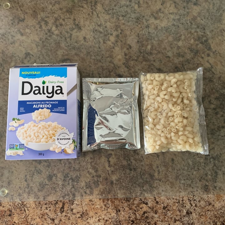 photo of Daiya Alfredo Mac & Cheese shared by @louisg on  08 Jun 2024 - review