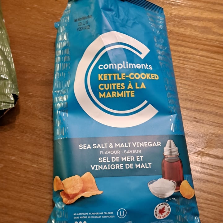 photo of Compliments Sea Salt and Malt Vinegar Chips shared by @svraphael88 on  26 Apr 2024 - review