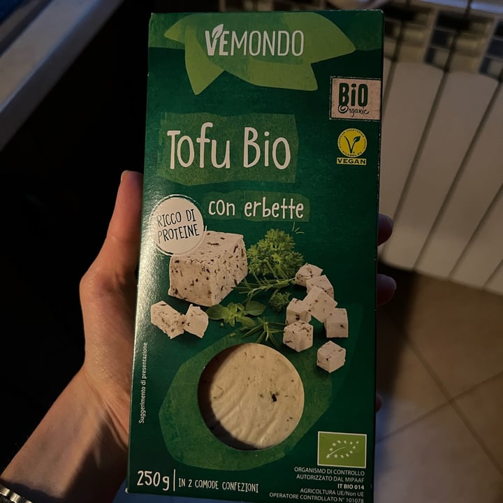 photo of Vemondo Tofu Bio Con Erbette shared by @fedebonny on  07 Sep 2023 - review