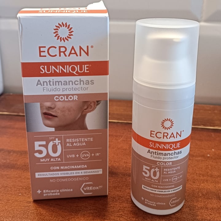 photo of Ecran Sunnique Antimanchas fluido protector color SPF 50 shared by @felinavegana on  16 Nov 2024 - review