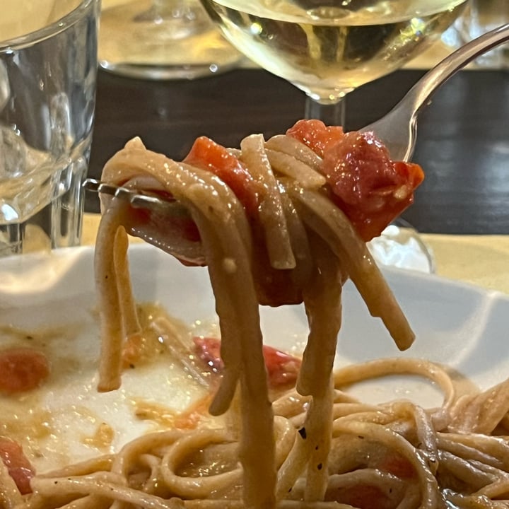 photo of Dar Parucca Linguine Al Farro Con Crema Di Melanzane E Pachino shared by @m4ri0 on  01 Oct 2023 - review