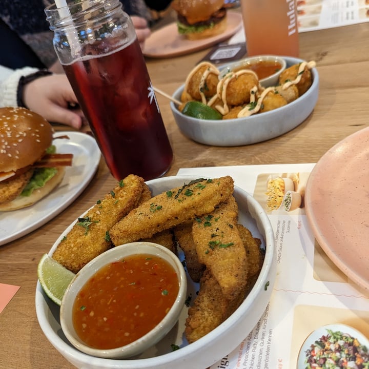 photo of Hulala – Pretty Burger & Drinks Chick’n Burger, Fries, Cheese Balls & Side Salad shared by @annibunny1988 on  05 Feb 2024 - review