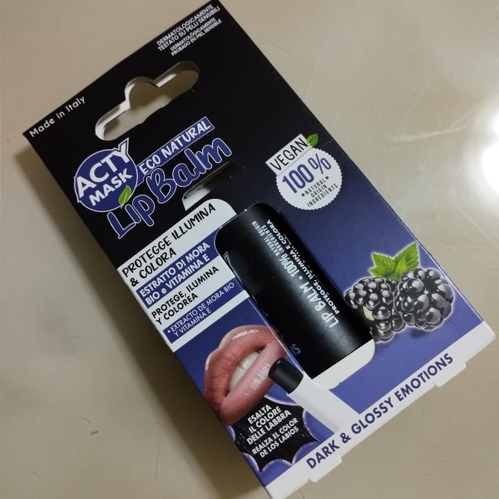 photo of Acty mask Lip Balm Dark & Glossy Emotions shared by @caffy on  05 Dec 2023 - review