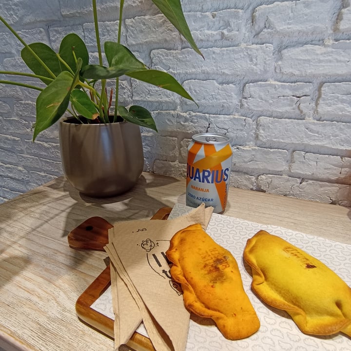 photo of Las Muns Empanada Sabor Humita shared by @fabuchi on  09 Apr 2025 - review