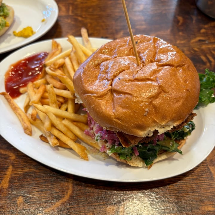 photo of The Butcher’s Son Tofu fried Chicken Sandwich shared by @veganniee on  13 Feb 2024 - review