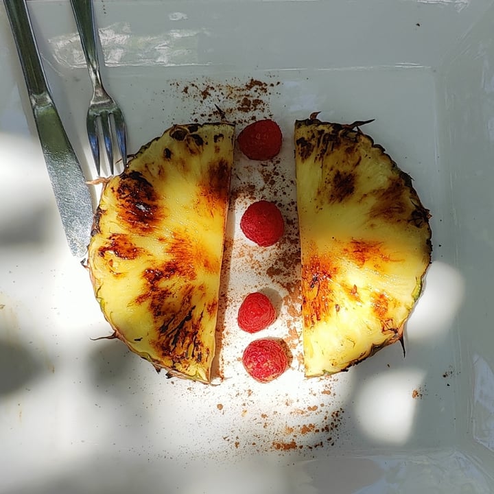 photo of Albergue Arantzako Aterpea Piña a la plancha shared by @joxi on  25 May 2025 - review