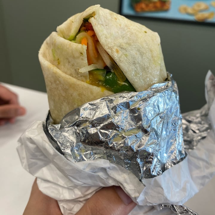 photo of Mad Radish Daikon Dynasty Tofu Burrito shared by @th-vegan on  23 Sep 2025 - review