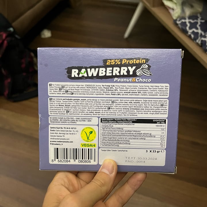 photo of Rawberry Raw Bars with Peanuts shared by @domcsiwill on  03 Mar 2024 - review