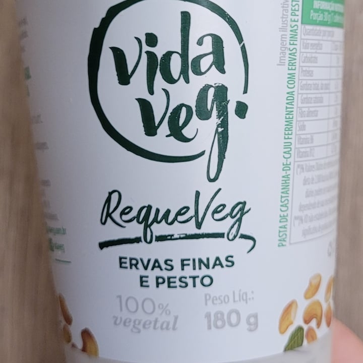 photo of Vida Veg requeijão com ervas finas e pesto shared by @dricamoniz on  02 Jan 2024 - review