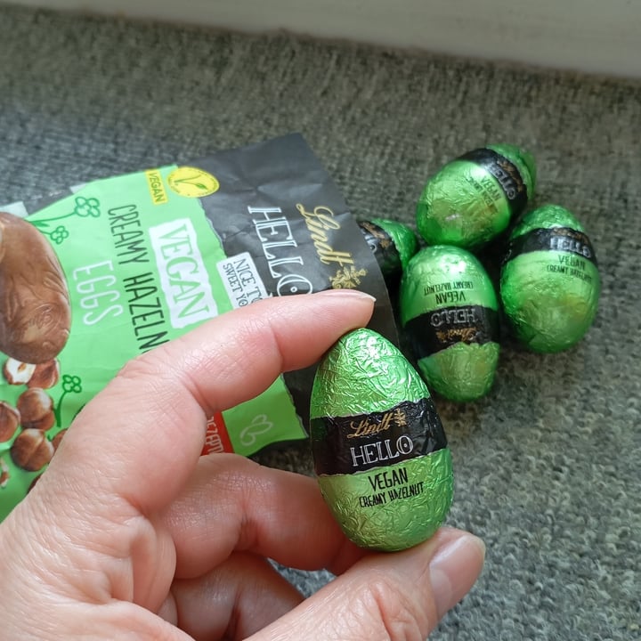 photo of Lindt Hello Vegan Creamy Hazelnut Eggs shared by @gwenda on  27 Apr 2024 - review