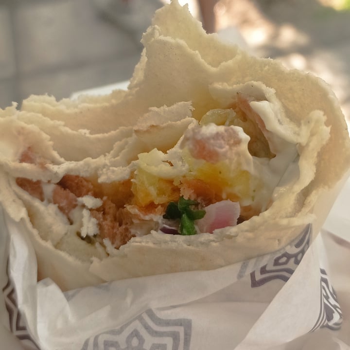 photo of Falafel Taste Middle East Giant Gyros No Meat shared by @vegale15 on  19 Apr 2024 - review