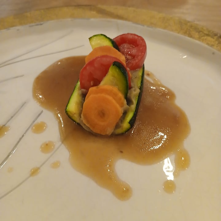 photo of MOM Cucina Vegetale Creativa zucchini farciti su fondo bruno shared by @mariarcaveg on  14 Aug 2025 - review