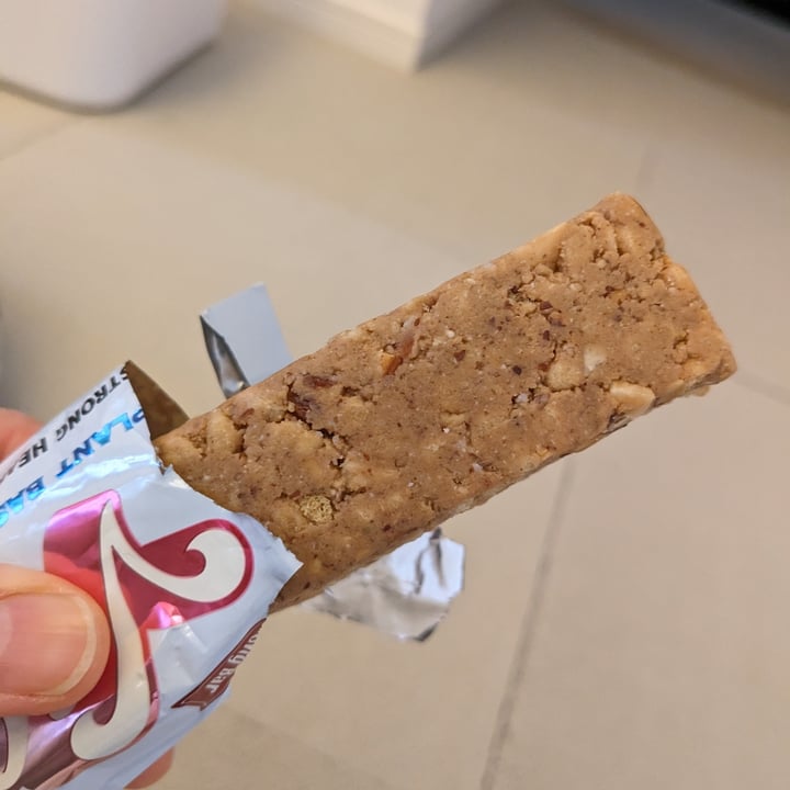 photo of STRONG HEART Vegan CARAMEL CRUNCH shared by @izumi on  23 Feb 2024 - review