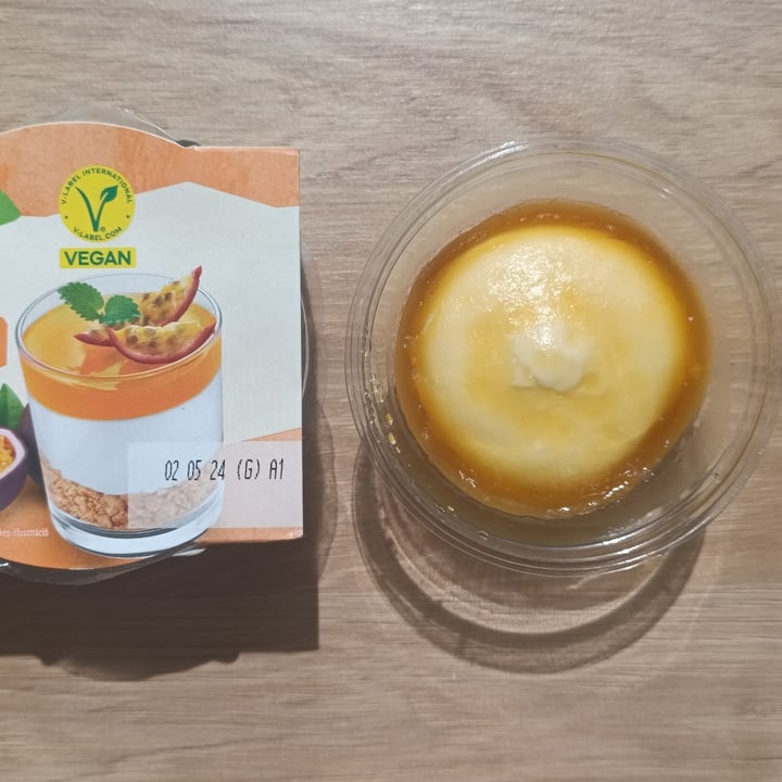 photo of Vemondo vegan dessert with passionfruit shared by @plantpowerpuffgirl on  29 Apr 2024 - review