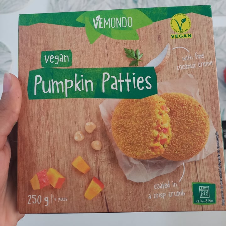 photo of Vemondo  vegan pumpkin patties shared by @camelia on  12 Apr 2024 - review