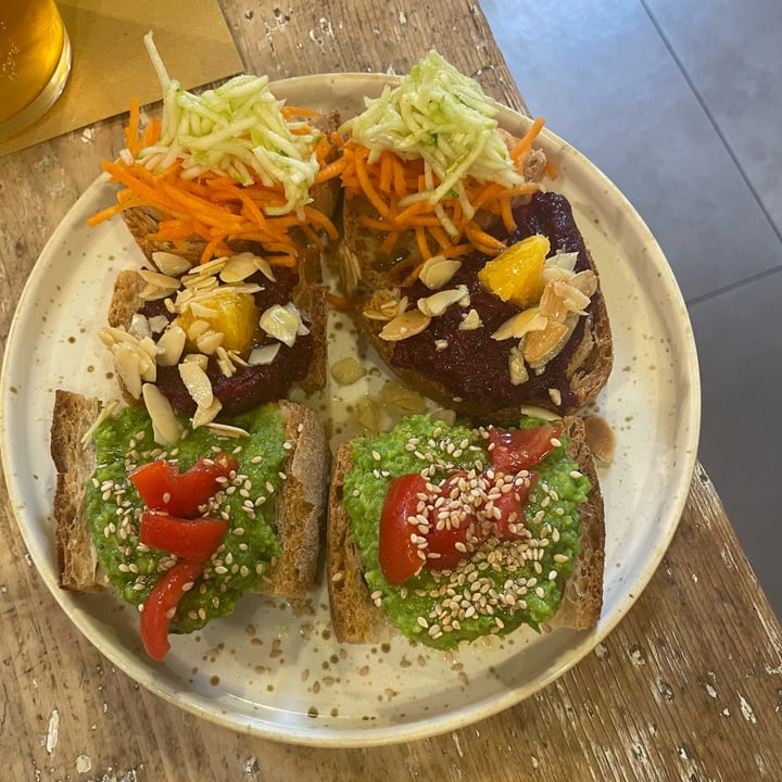 photo of In Pasta - Cibo e Convivio Tagliere Di Bruschette Vegan shared by @vales12 on  07 Jul 2025 - review