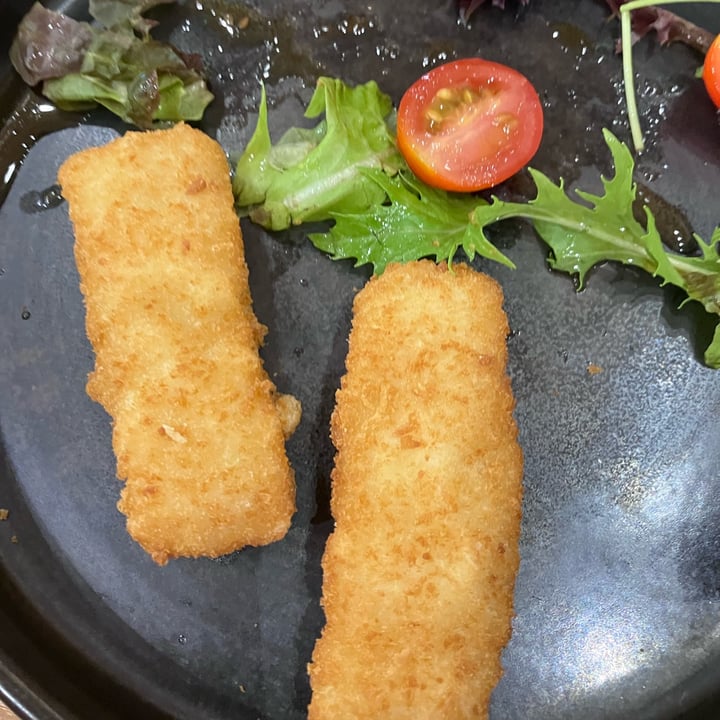 photo of Lotus Cafe 莲心食坊 happie fish sticks shared by @veganhubby on  14 Dec 2023 - review