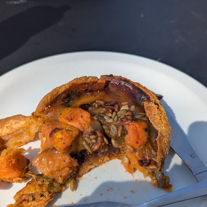 photo of Tide Tables Cafe Sweet Potato & Apricot Tart shared by @filter-kaapi on  18 Apr 2025 - review