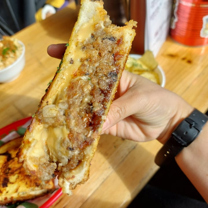 photo of FacePlant Foods Haggis Melt shared by @cloudyaquilegia on  28 Sep 2025 - review