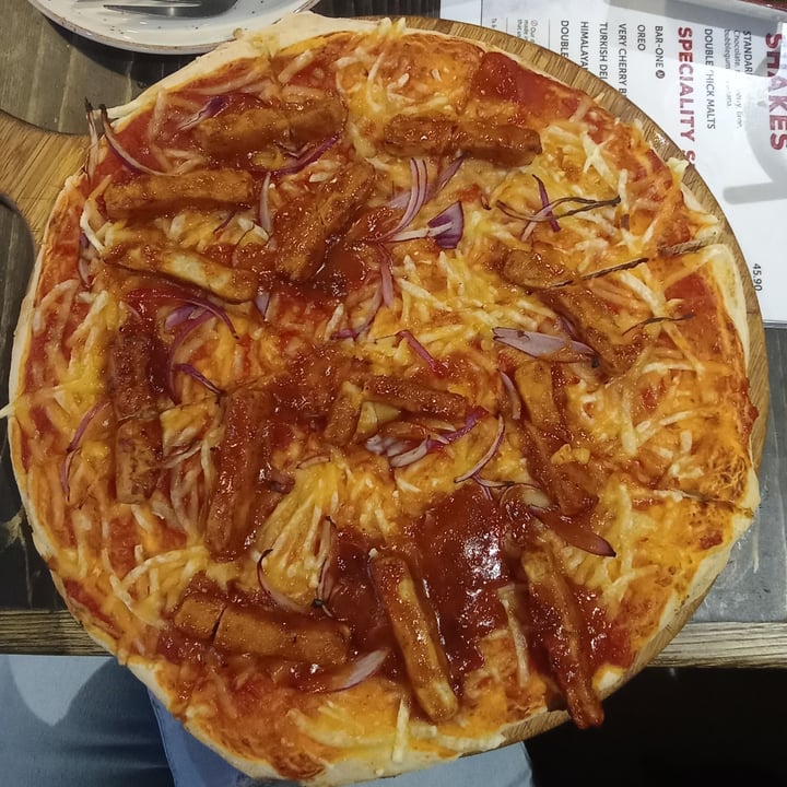 photo of Panarottis Century City Vegan Sweet and Spicy Chicken shared by @zoezurnamer on  04 Aug 2024 - review