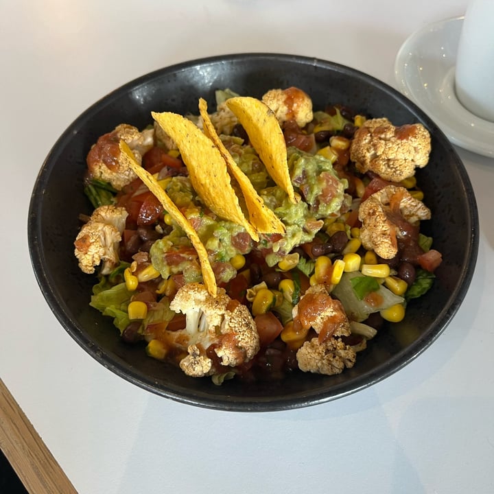 photo of Sweetbeet Cauliflower Taco Bowl shared by @mimi2308 on  02 Apr 2024 - review