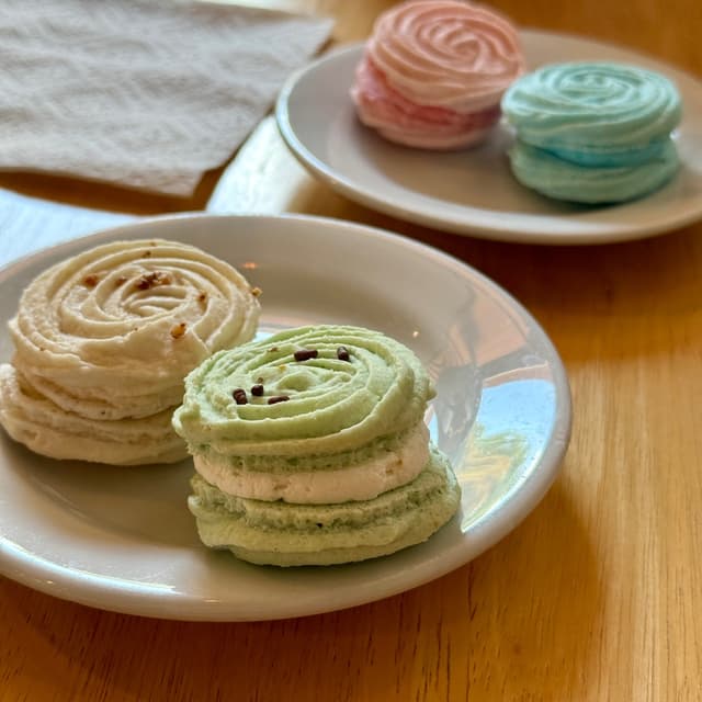 Photo of the dish “Butter Pecan Macaron”