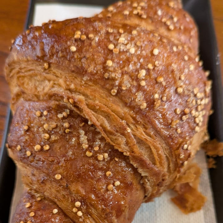 photo of Mood Cafè cornetto vegano, arancia o carota shared by @elisabettaveg on  21 May 2025 - review