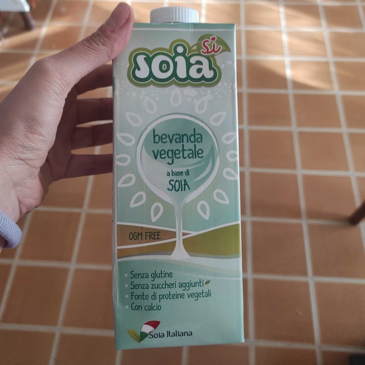 photo of Soia Sì Soia Sí Bevanda Vegetale A Base Di Soia shared by @krishavoc on  16 May 2024 - review