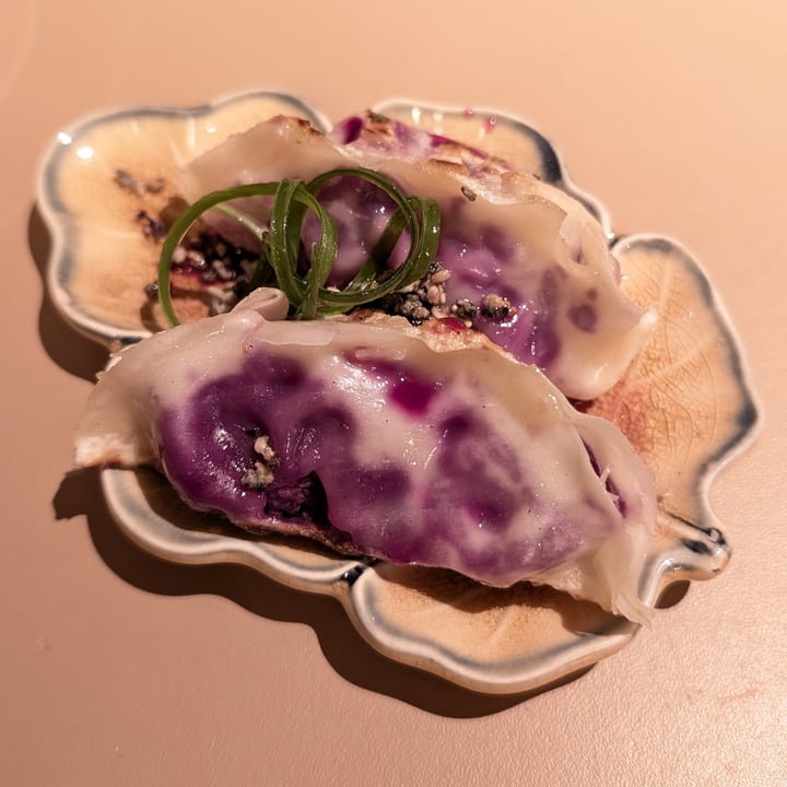 photo of Nakama Ramen Corner Dumpling vegano shared by @cardolina on  18 Aug 2024 - review
