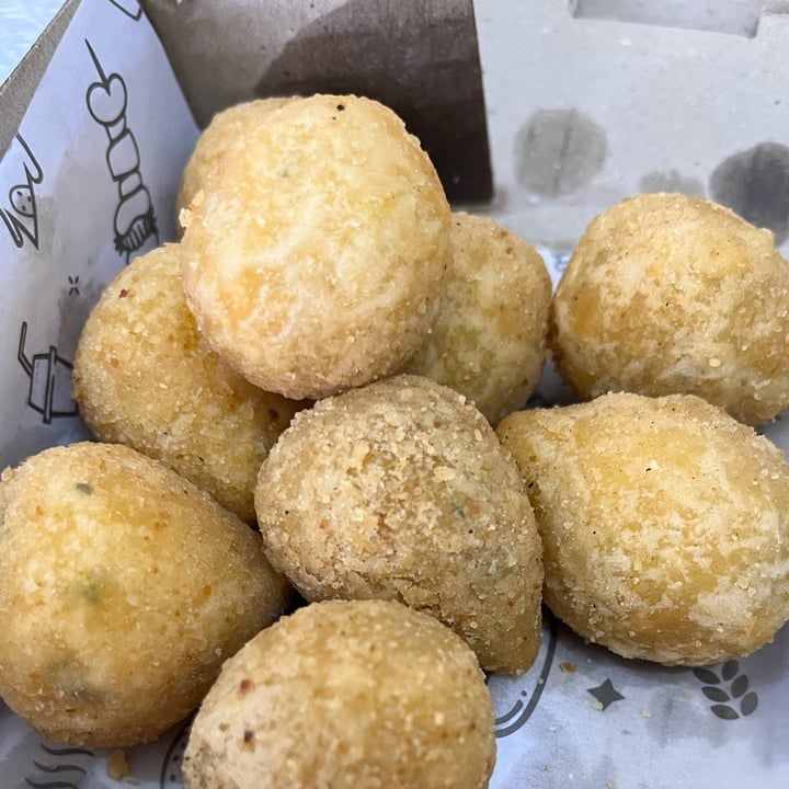 photo of Casa Verde Vegan Coxinha De Palmito shared by @isadoragontijo on  09 Jun 2025 - review