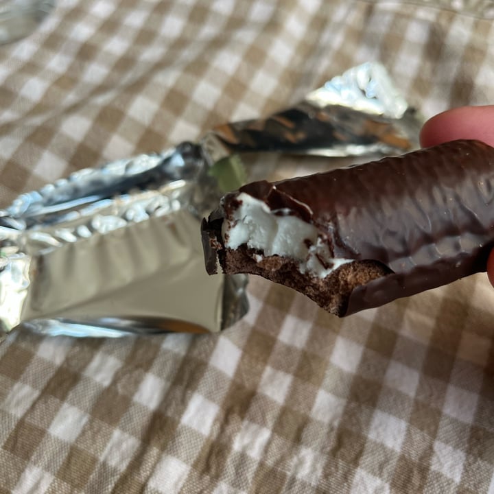 photo of Amo Essere Veg snack crema al cocco shared by @lucyvegan83 on  04 Apr 2025 - review