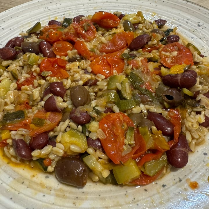 photo of Humamy caponata humamy con fagioli rossi e avena shared by @lauramantoan on  19 Jul 2024 - review