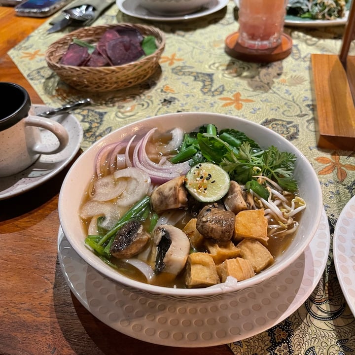 photo of Ely's Kitchen Ubud Ely’s Vegetarian Soup shared by @iloveveggies on  09 Dec 2023 - review
