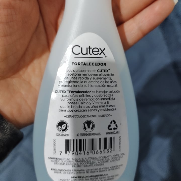photo of Cutex Quitaesmalte shared by @carlamagno on  22 Oct 2023 - review