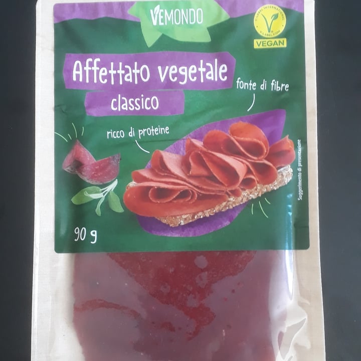 photo of Vemondo affettato vegetale classico shared by @giovannieugenio on  09 Aug 2024 - review