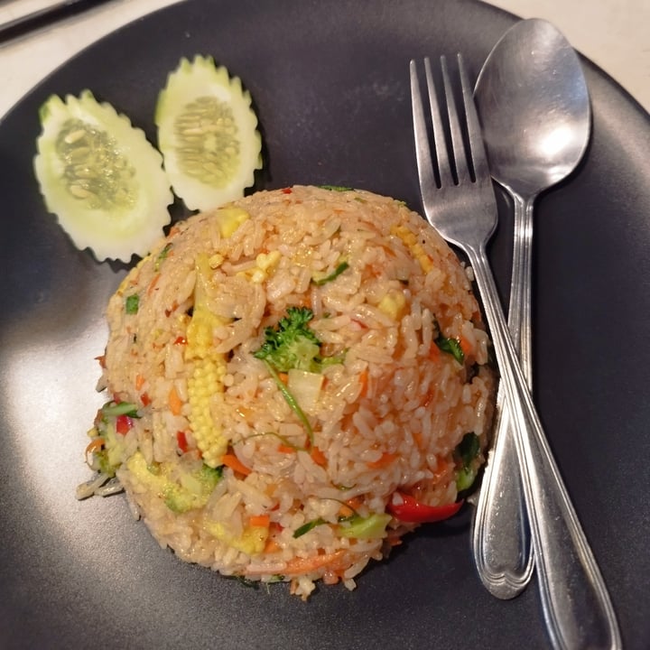 photo of Hom Mali Thai Food & Noodle Red curry fried rice (without eggs) shared by @fedemila on  16 Feb 2024 - review