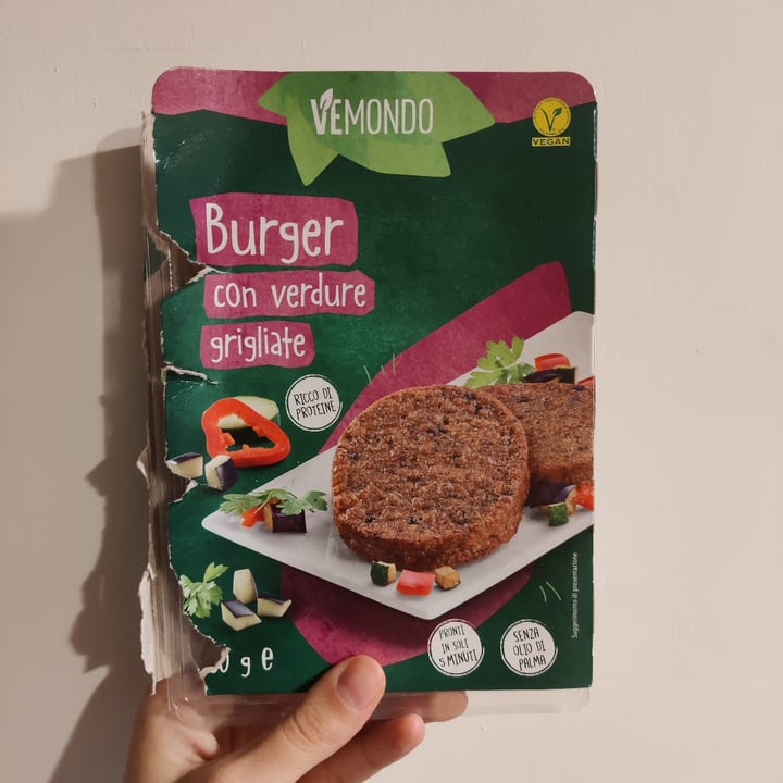 photo of Vemondo 2 Burger Con Verdure Grigliate shared by @ardemia on  12 Sep 2024 - review